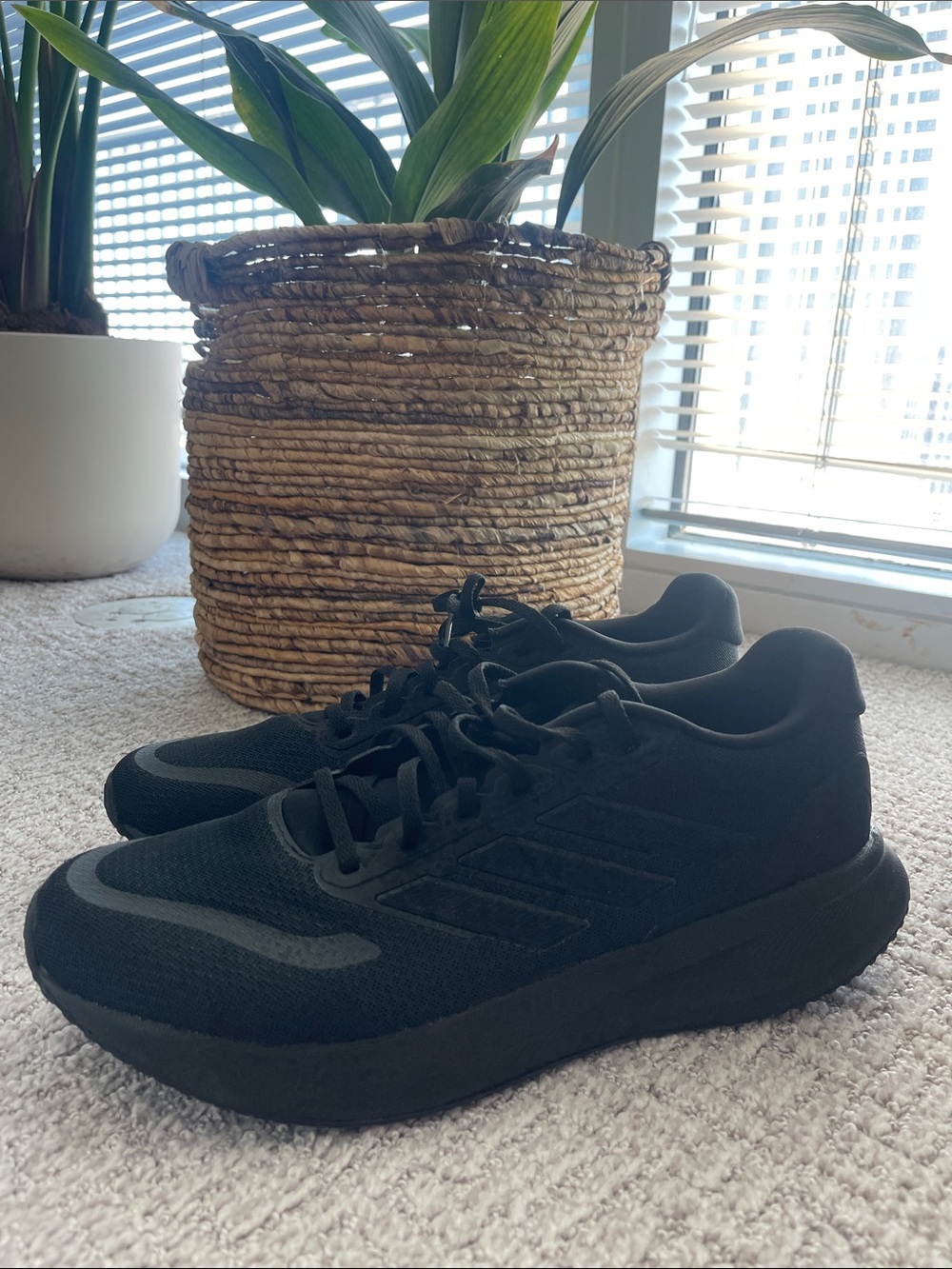 adidas Men's Black Athletic Running Sneakers